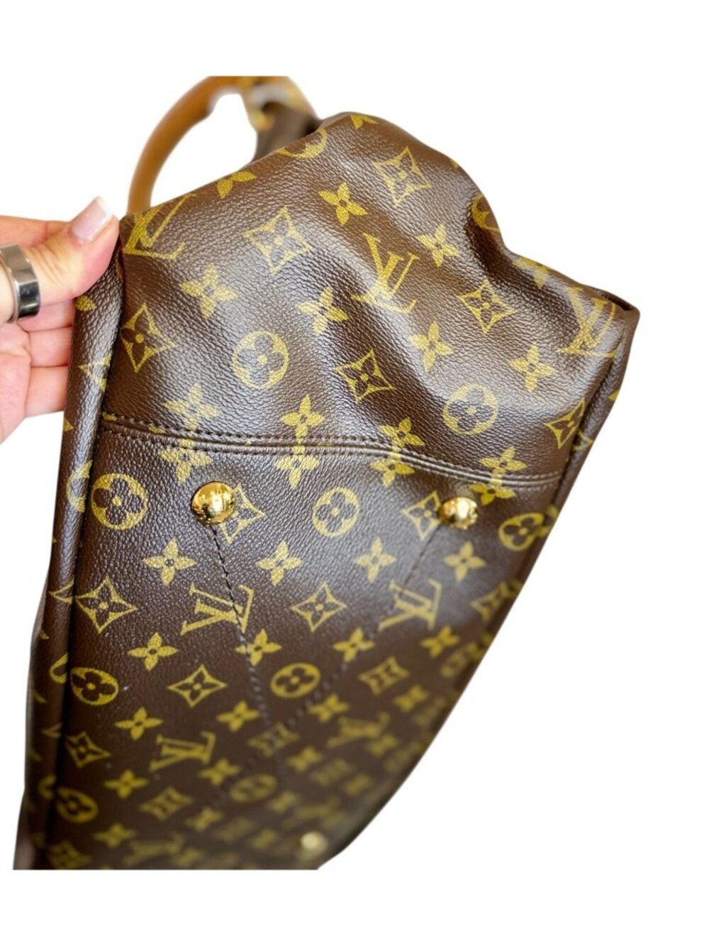 Louis Vuitton Artsy Handbag Monogram Canvas MM Bag - Picture 9 of 15